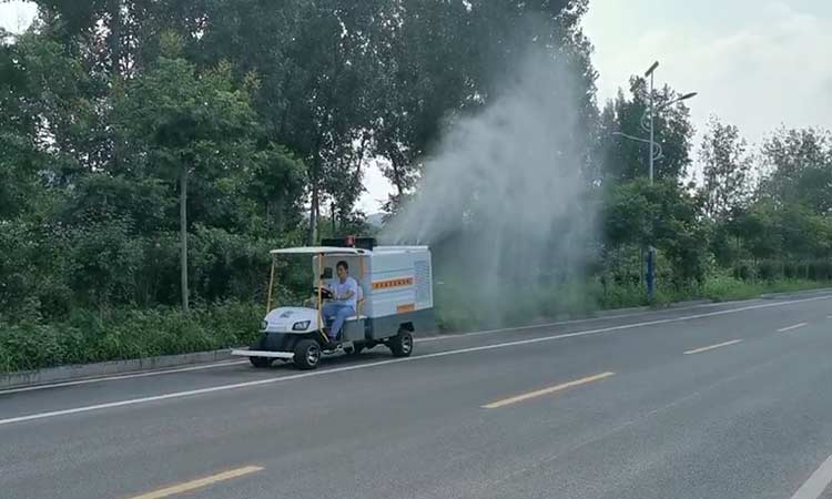 小型电动四轮高压清洗车的优势和特点有哪些？