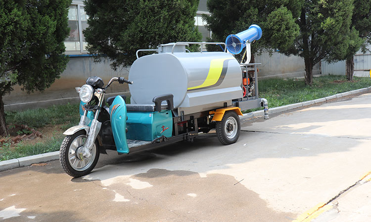 电动三轮洒水车应对道路洒水及降尘、绿化浇水、应急消防好帮手