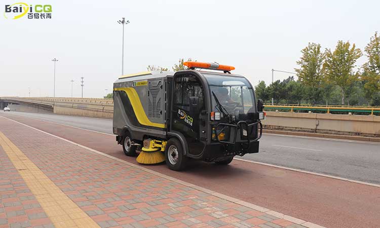 小型电动洗扫车，背街小巷清洁小能手