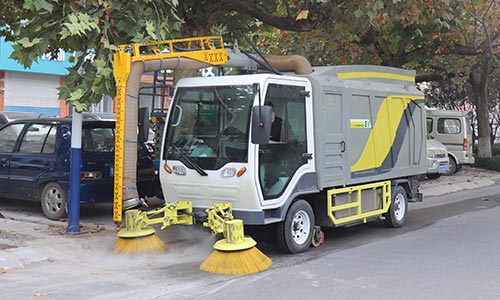 百易落叶收集器，助力乌鲁木齐美丽秋色