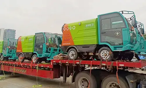 四轮高压冲洗车到货深圳！助力深圳环卫好帮手