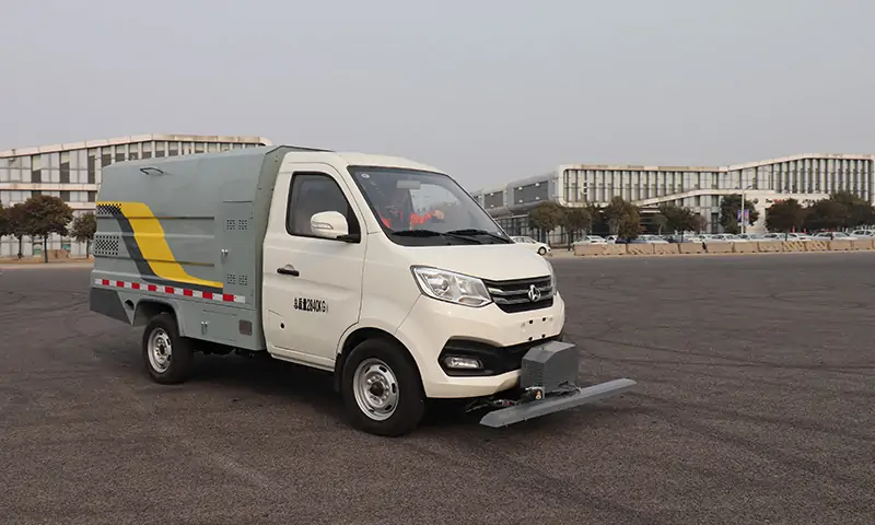 新品上市！新能源纯电动道路养护车亮相！长安底盘可上牌，驾驶舒适，操作简单！