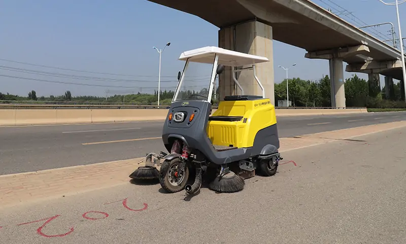 纯电动三轮清扫车：现代化、高效、环保的清洁利器